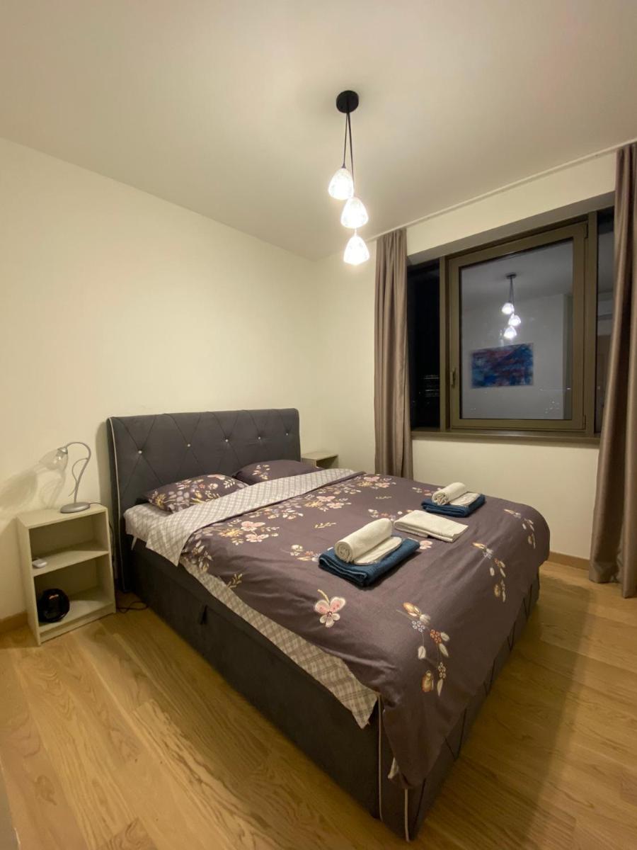 Aurora 21 - Housity