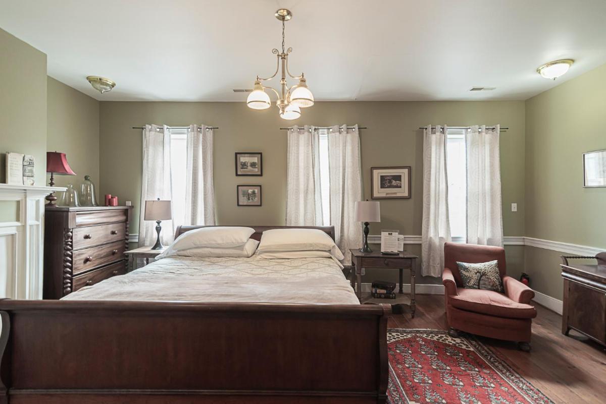 Light Horse Inn - Housity