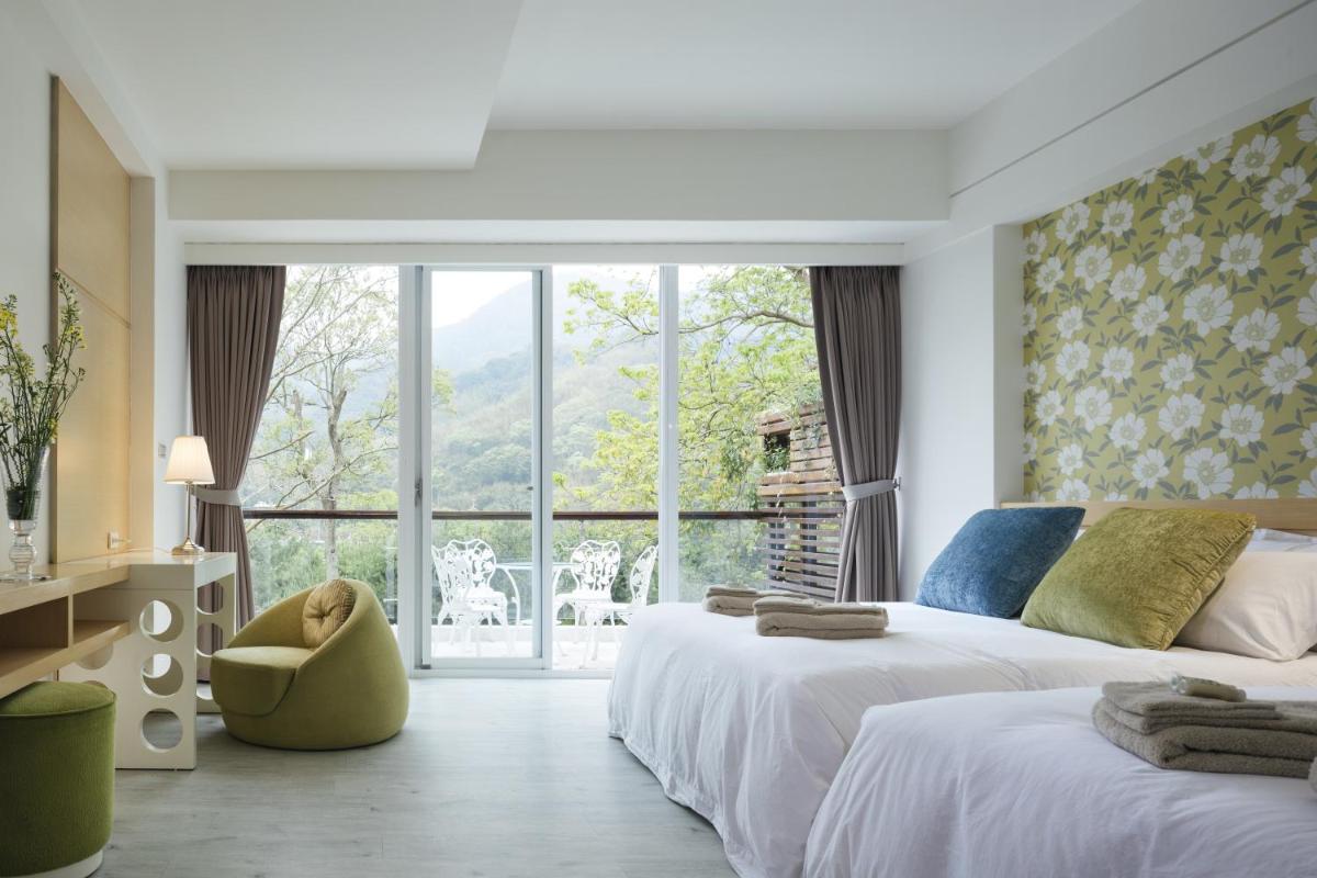 Around The Tree Manor - Housity