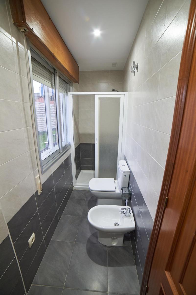 Hostal Molgas - Housity