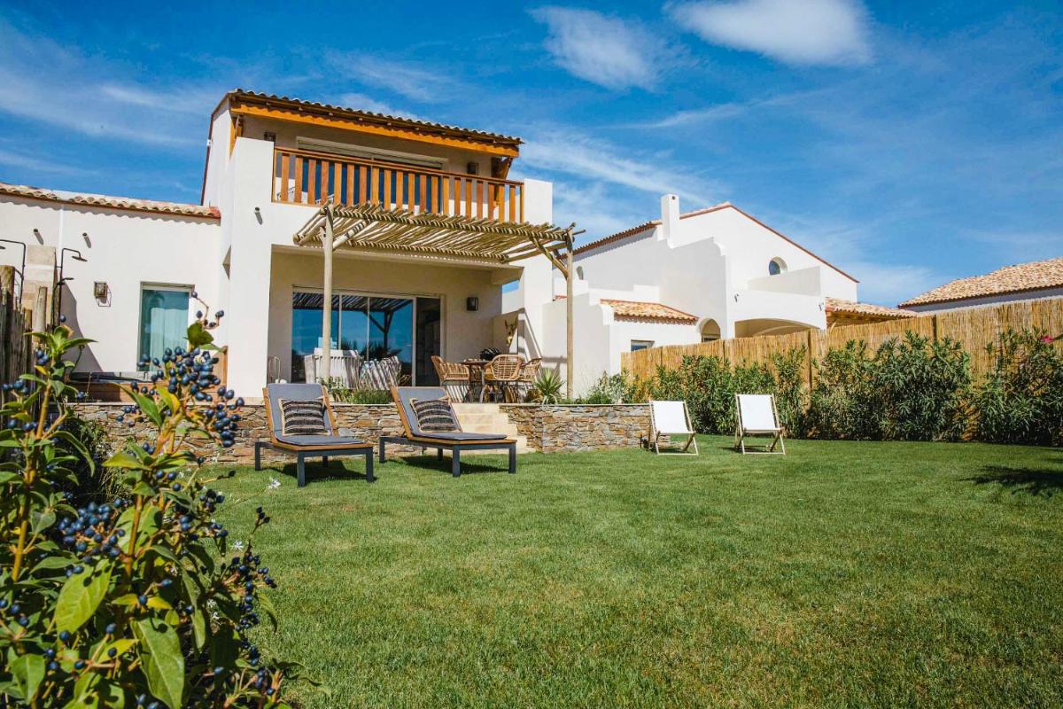 Jardin de l'établissement Relais et Châteaux Thalasso & Spa Ile de la Lagune