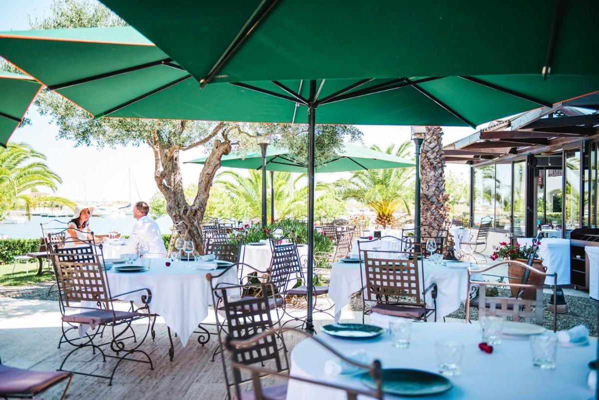 Restaurant ou autre lieu de restauration dans l'établissement Relais et Châteaux Thalasso & Spa Ile de la Lagune