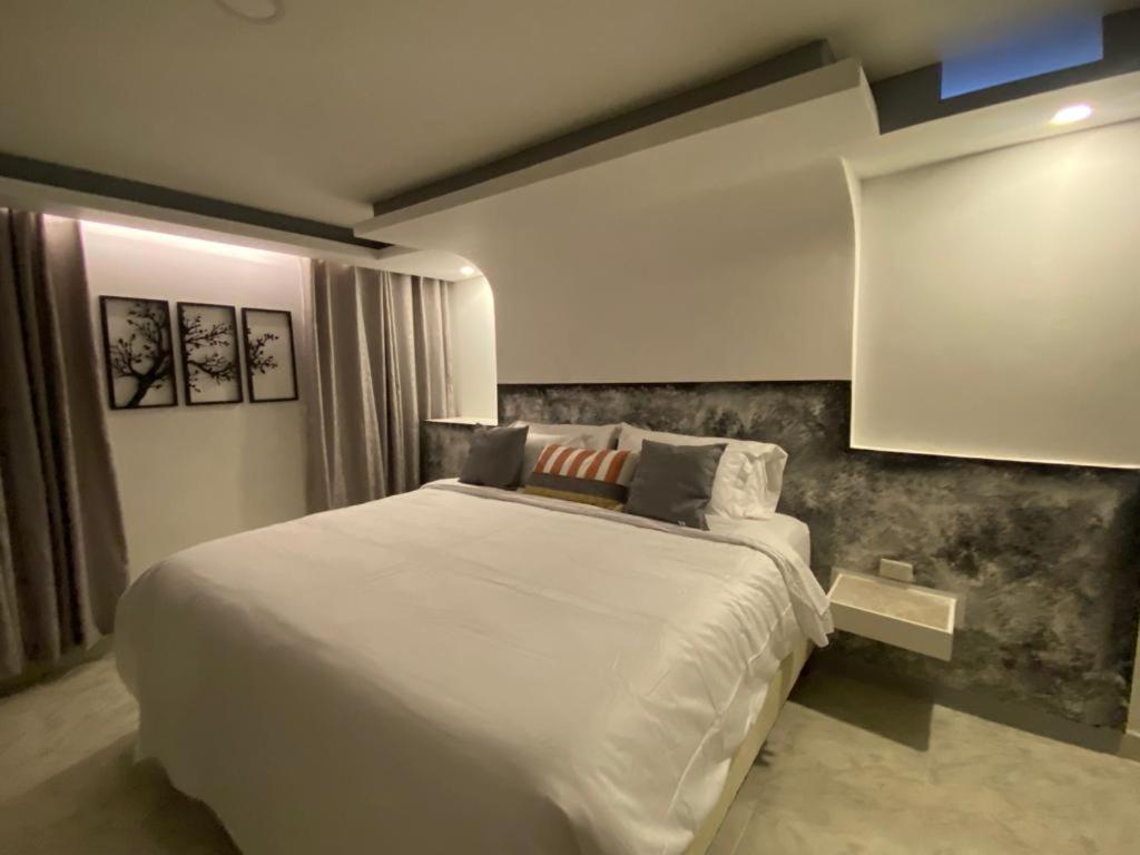 Art Gallery Hotel - Housity