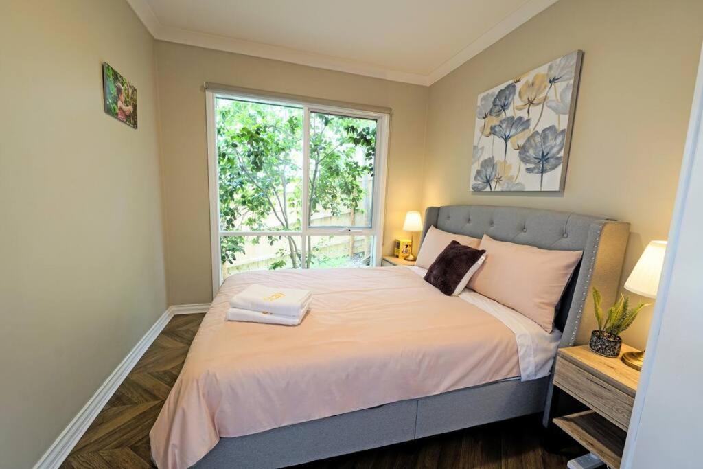 Charming 6 BRM Villa in Melbourne Mullum Mullum Precinct - Housity