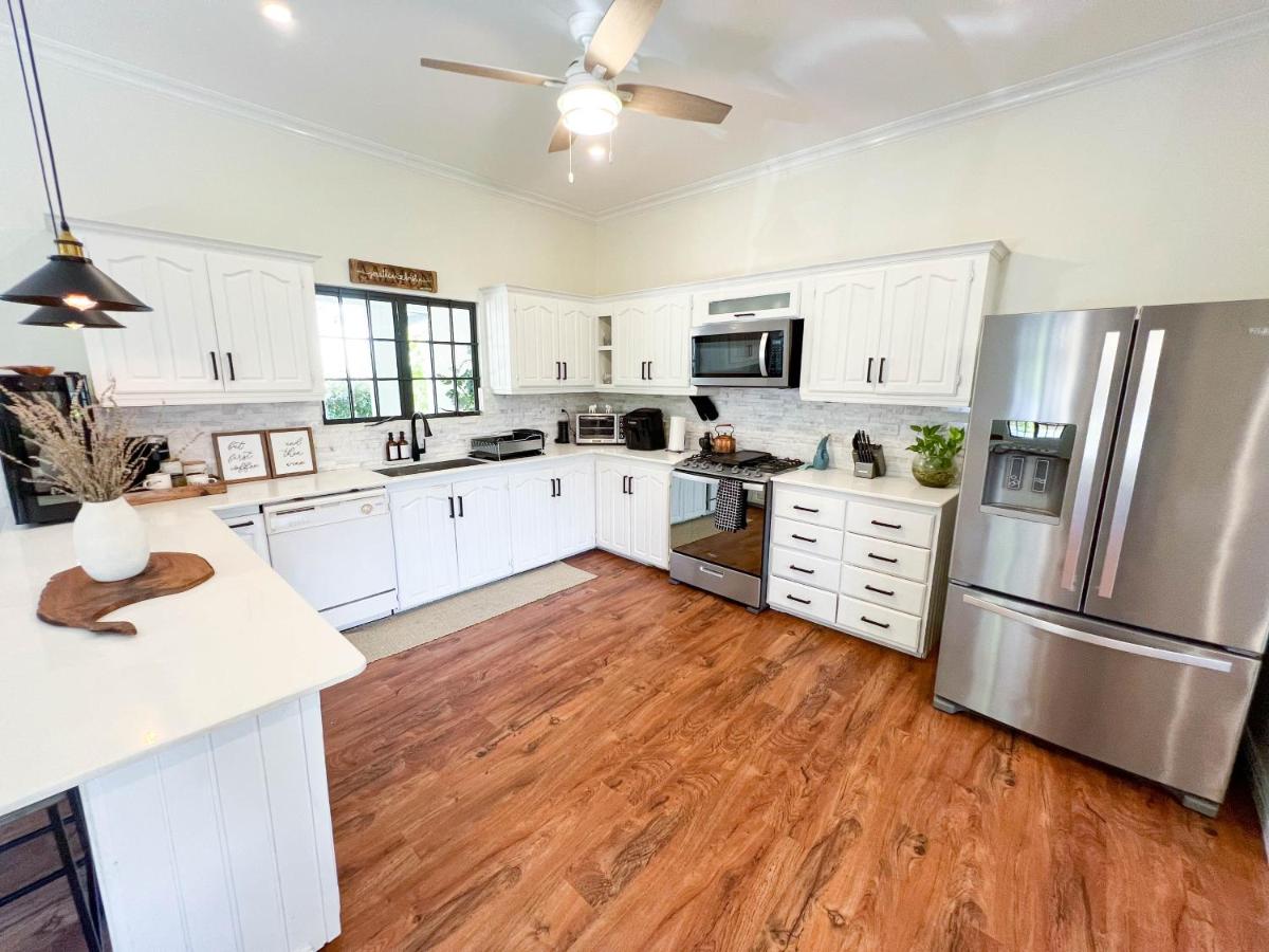 Westend House Newly Renovated 3 Bedroom - Housity