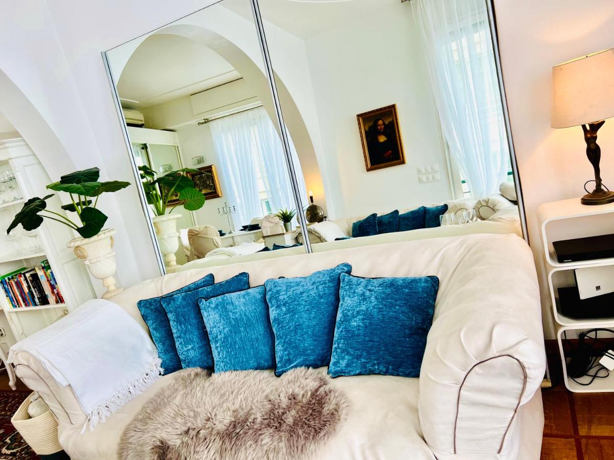 Endless Stunning Mediterranean Sea Views Promenade Des Anglais - Housity