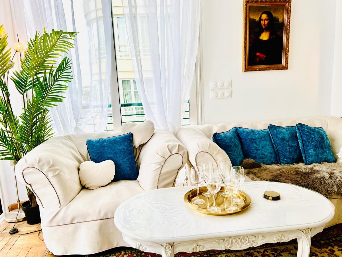 Endless Stunning Mediterranean Sea Views Promenade Des Anglais - Housity