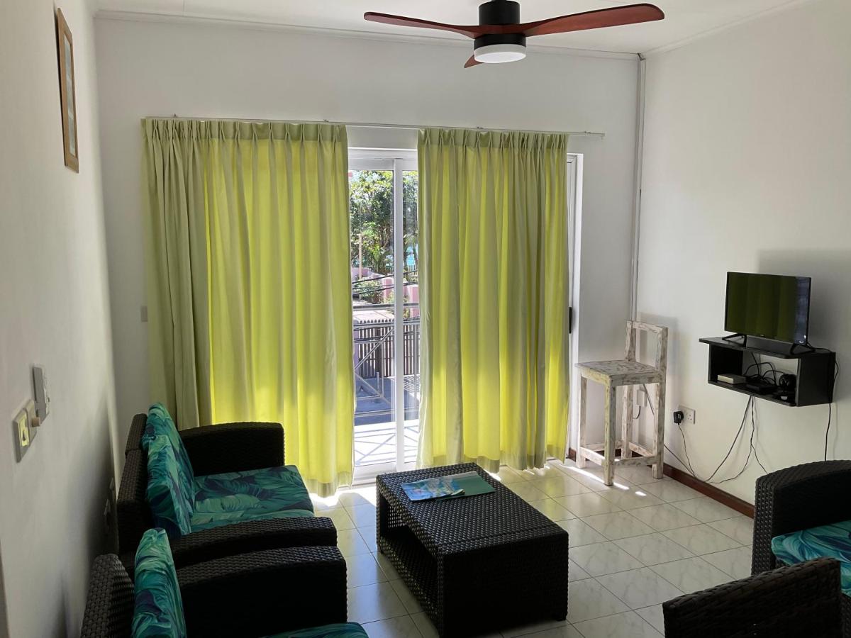 Royale Self Catering Apartments - Hizvo