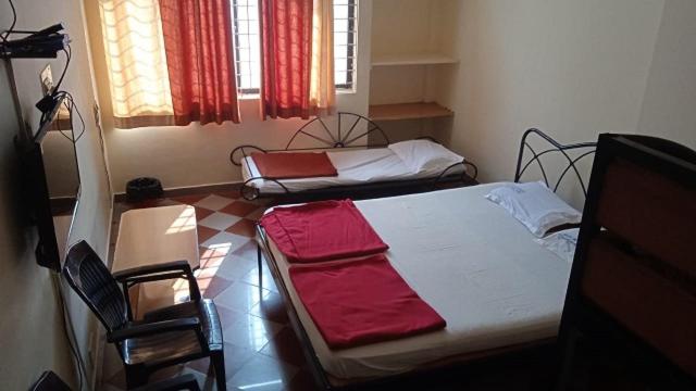 Shanthi Comforts - Housity