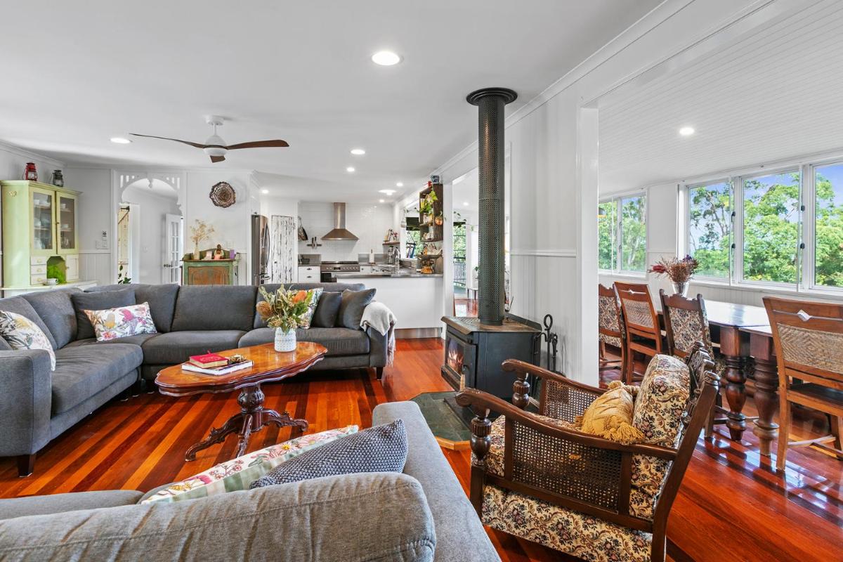 Dreamy Escapes Palmwoods Montville Hunchy - Housity