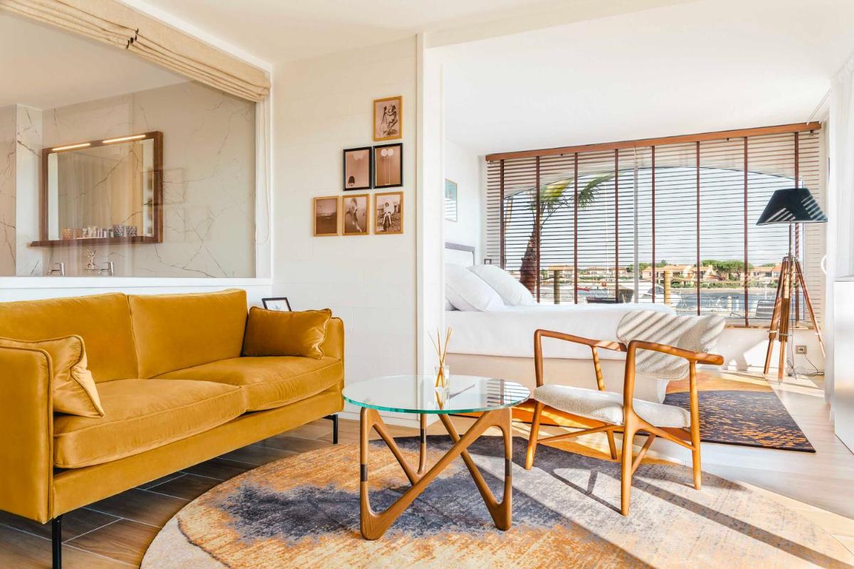 Coin salon dans l'établissement Relais et Châteaux Thalasso & Spa Ile de la Lagune