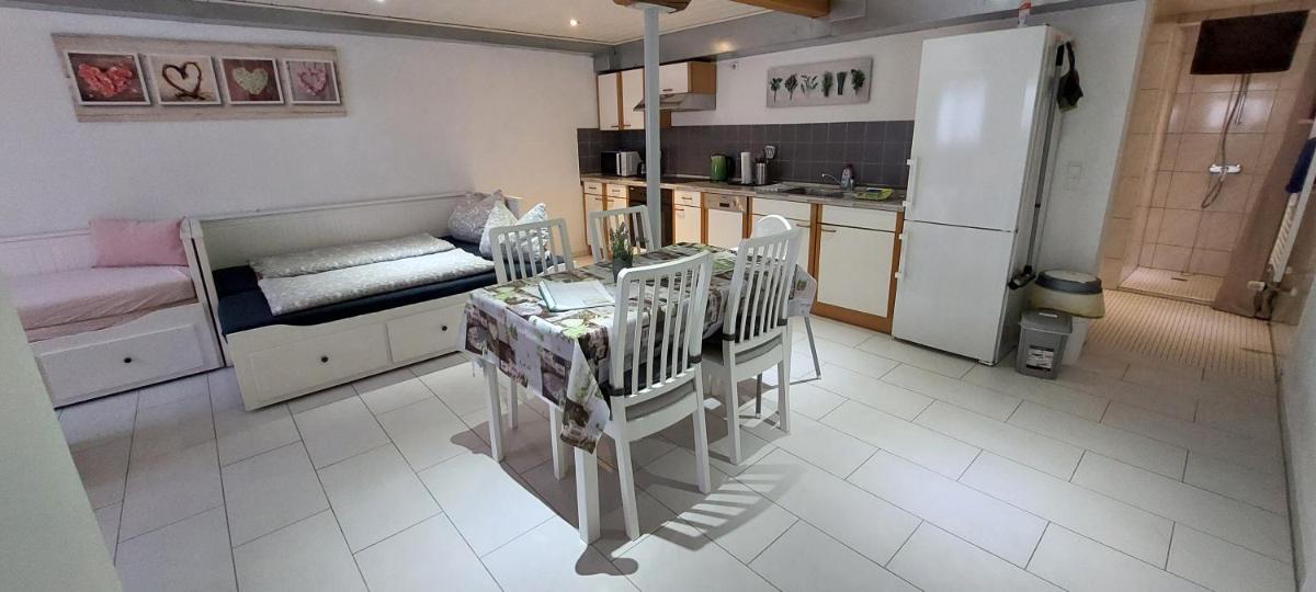 Ferienwohnung/Monteurzimmer auf dem Bauernhof - Housity