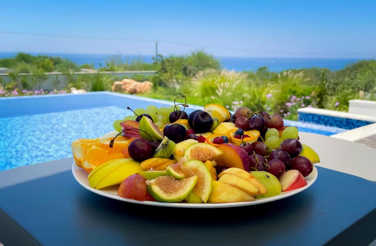 Love Bridge Seaview Villas - Housity