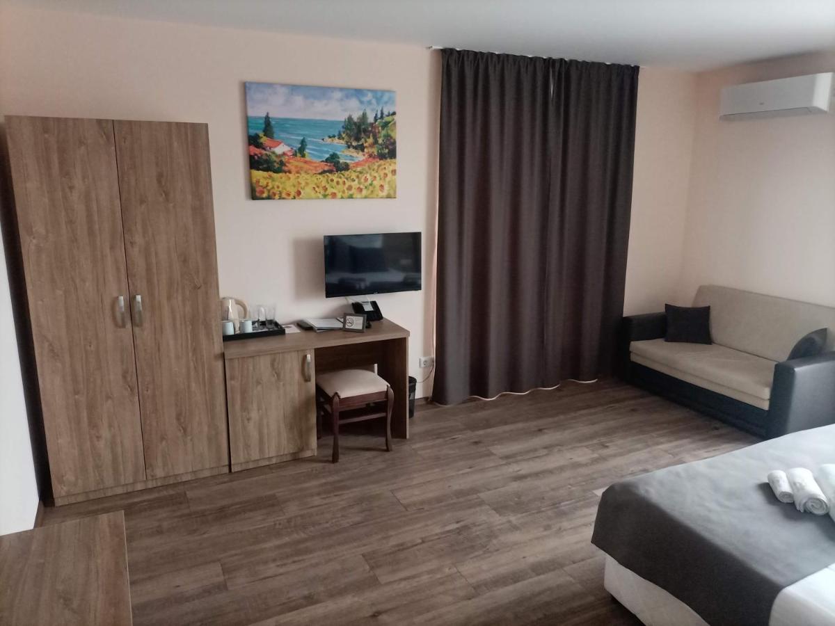 Hotel Vanilla, Varna - Free parking - Housity