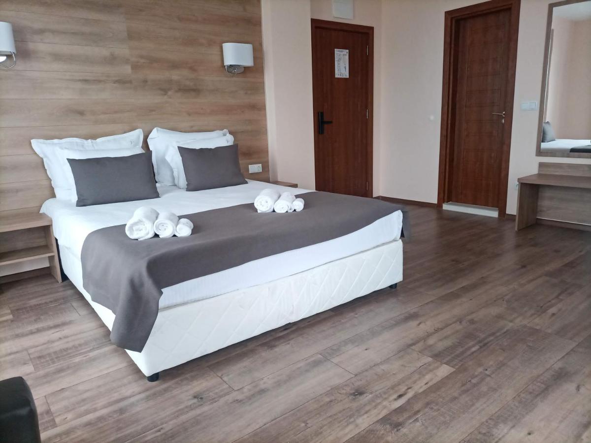 Hotel Vanilla, Varna - Free parking - Housity
