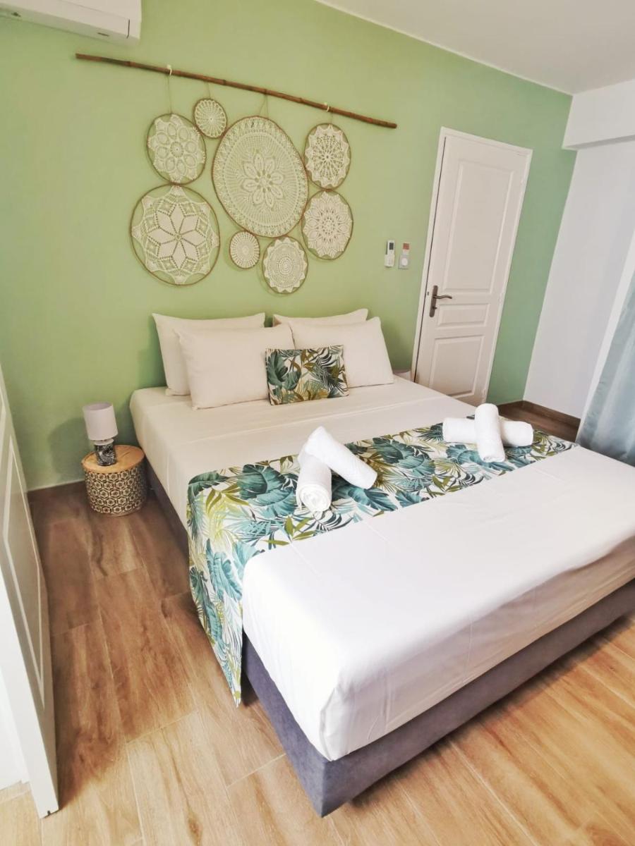 Suitetrails - 4 star villa heated swimming pool pool house