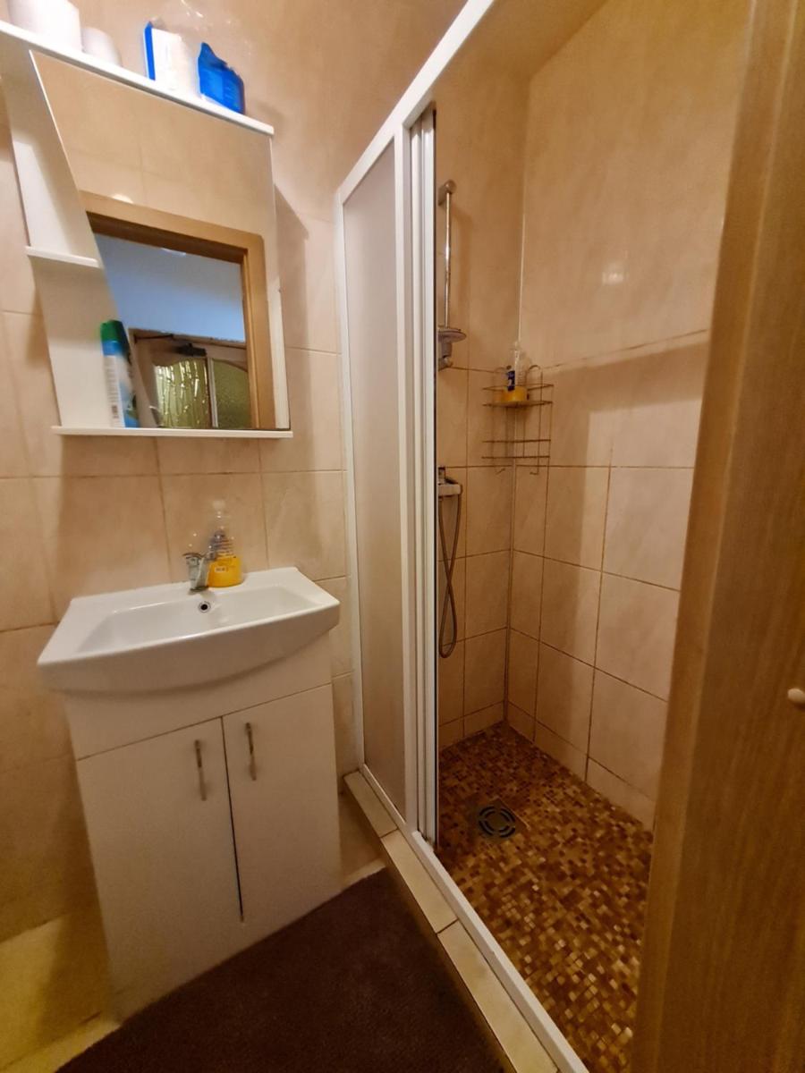 Little Amber Apartments - Housity