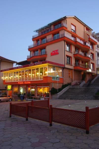 Hotel Elena - Housity