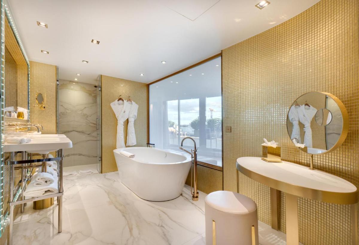 Salle de bains dans l'établissement Hotel Bowmann