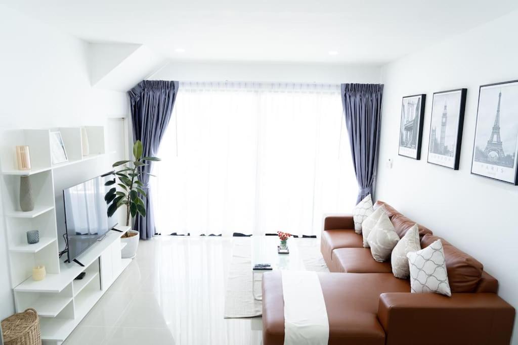 Suitetrails - Kiki HOUSE l 3BR 3BA l Naiyang Beach l HKT Airport