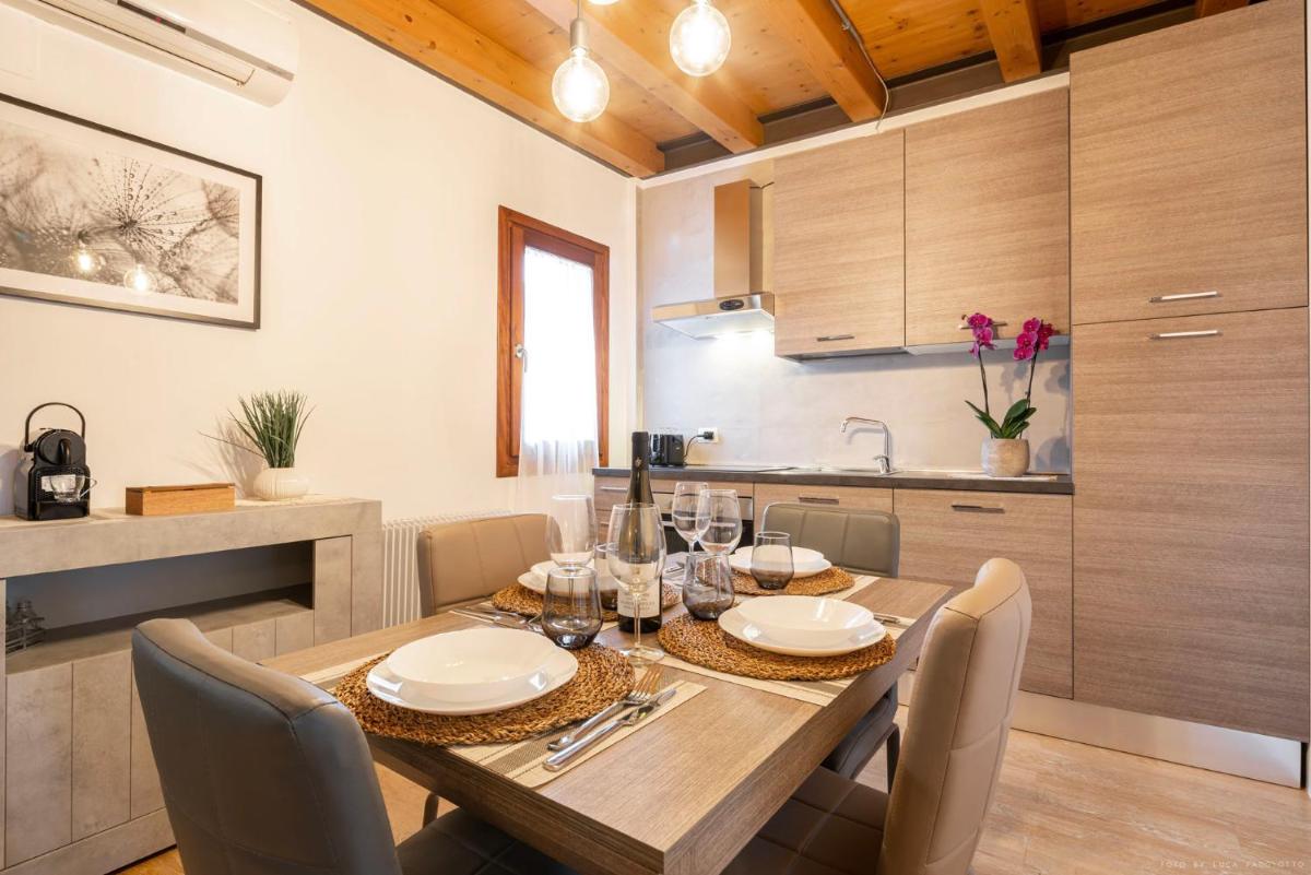 [Venezia-Suite Hemingway]a pochi passi Outlet - Housity