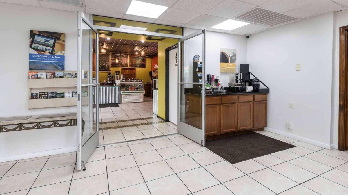 Motel 6-Pulaski, TN - Housity
