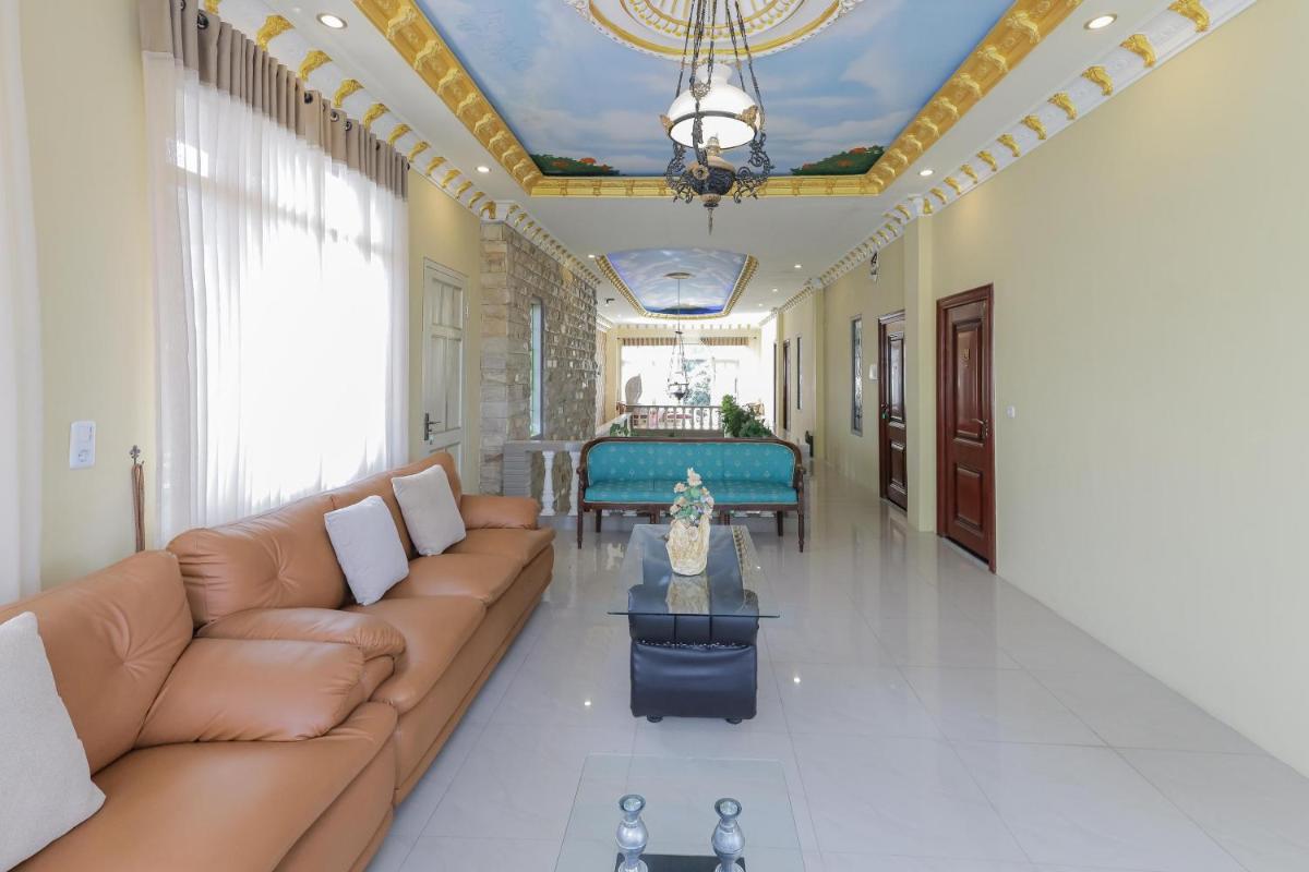 RedDoorz Plus @ Villa Bontes Batu - Housity