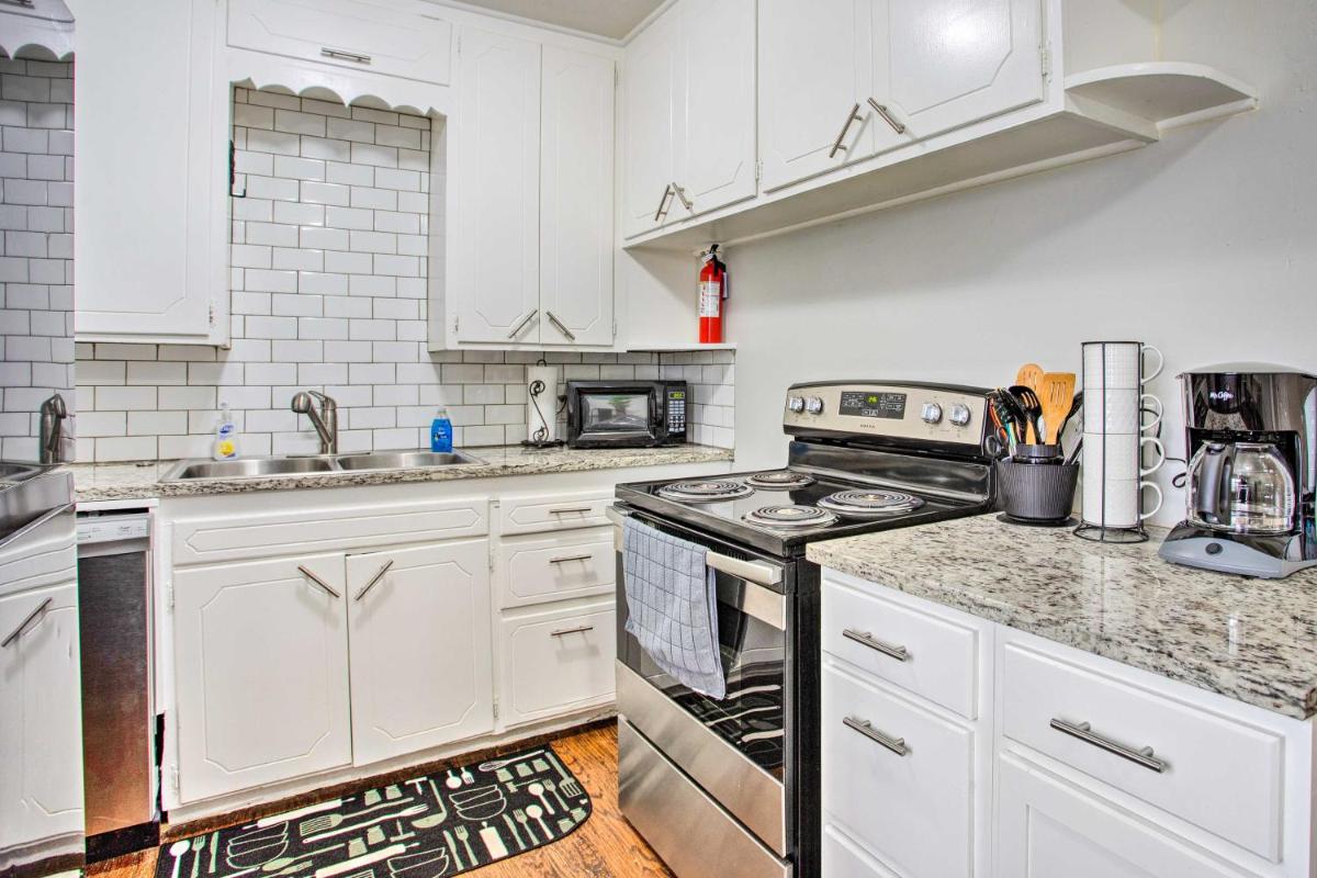 Cozy Bethany Vacation Home - Pets Welcome! - Housity