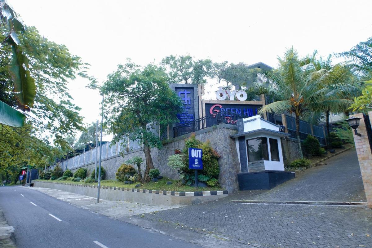 Capital O 887 Green Hill Hotel And Convention Center - Housity