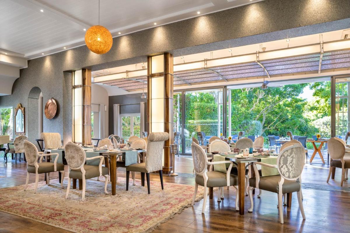 Vineyard Hotel - Housity