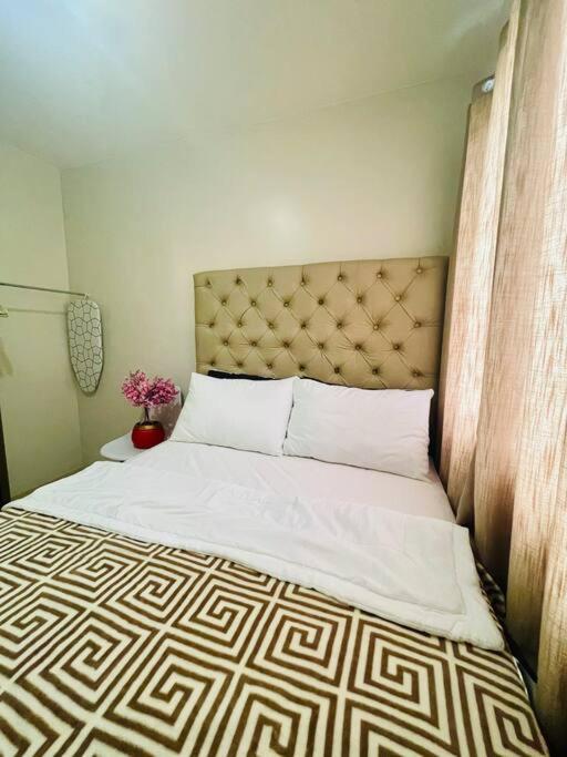 Two Bedroom in a Great Location Centrally Located - Housity