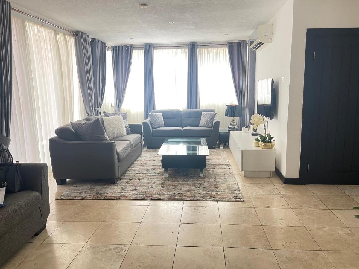 Luxury @ the Garden - Housity