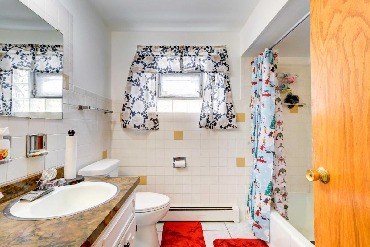 Oak Lawn Apartment - 16 Mi to Dtwn Chicago! - Housity
