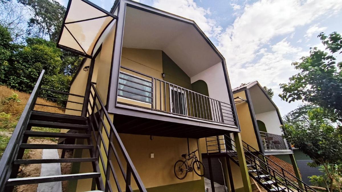 เลคแค้มป์ รีสอร์ท - Housity
