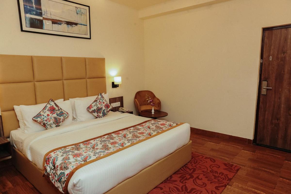 Regenta Inn Greater Noida, 15 Mins to India Expo Mart - Housity