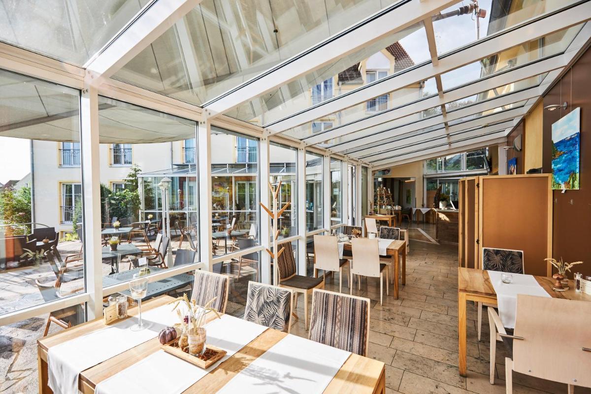 Flair Hotel Zum Schwarzen Reiter - Housity