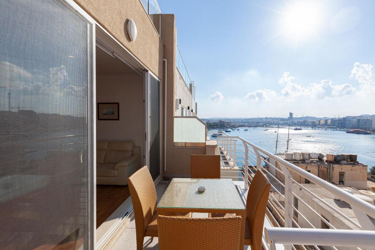 Sant Antnin Penthouse - Housity