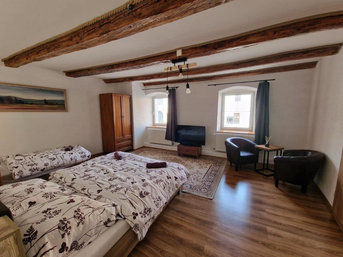 Penzión Velická vináreň - Housity