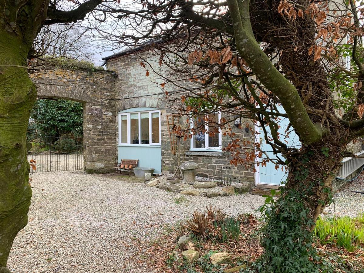 Spacious 1 bedroom cottage between coasts - Housity