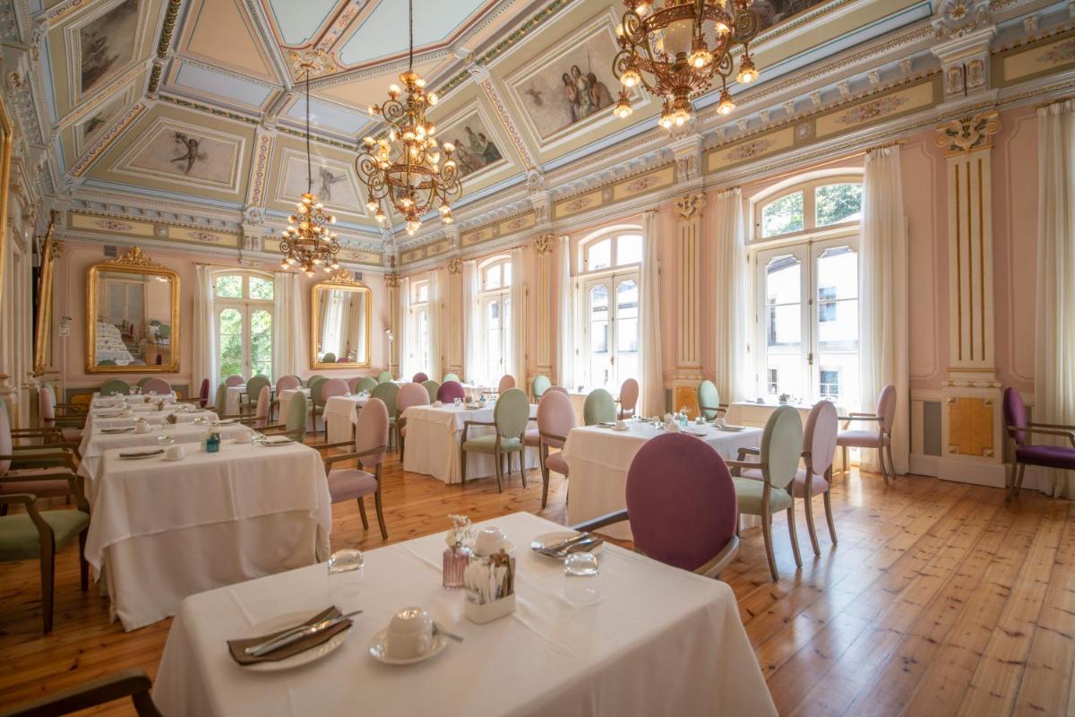 Un restaurante o sitio para comer en Blau Gran Hotel Las Caldas - Adults Only