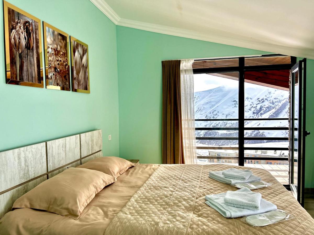 Dandelion Hotel Gudauri - Housity