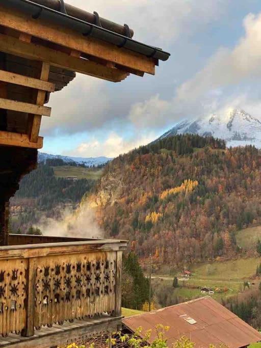 Boutique Chalet Panoramic Views Hot Tub - Housity