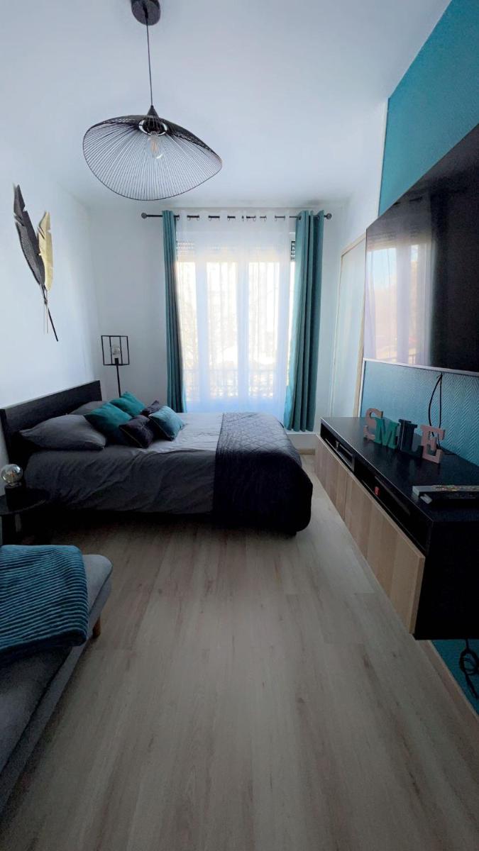 Reims Blue Sky - Housity