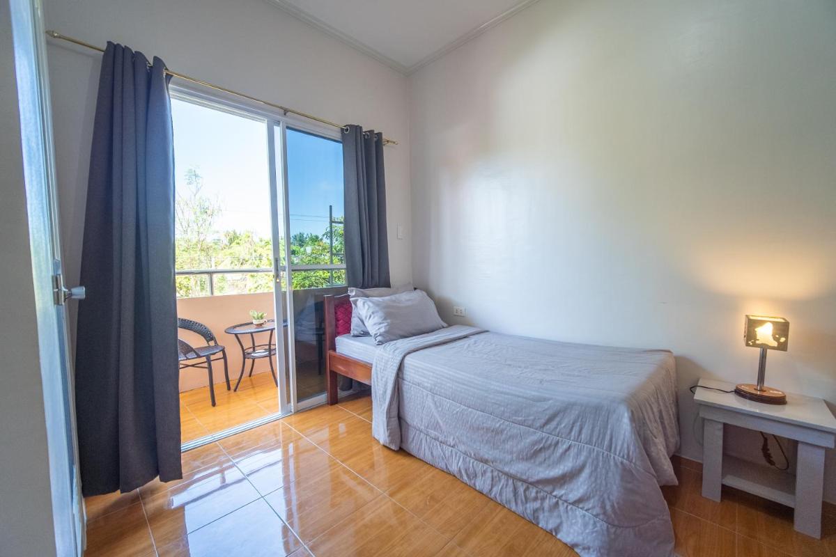 SMAK's Hotel - Hizvo