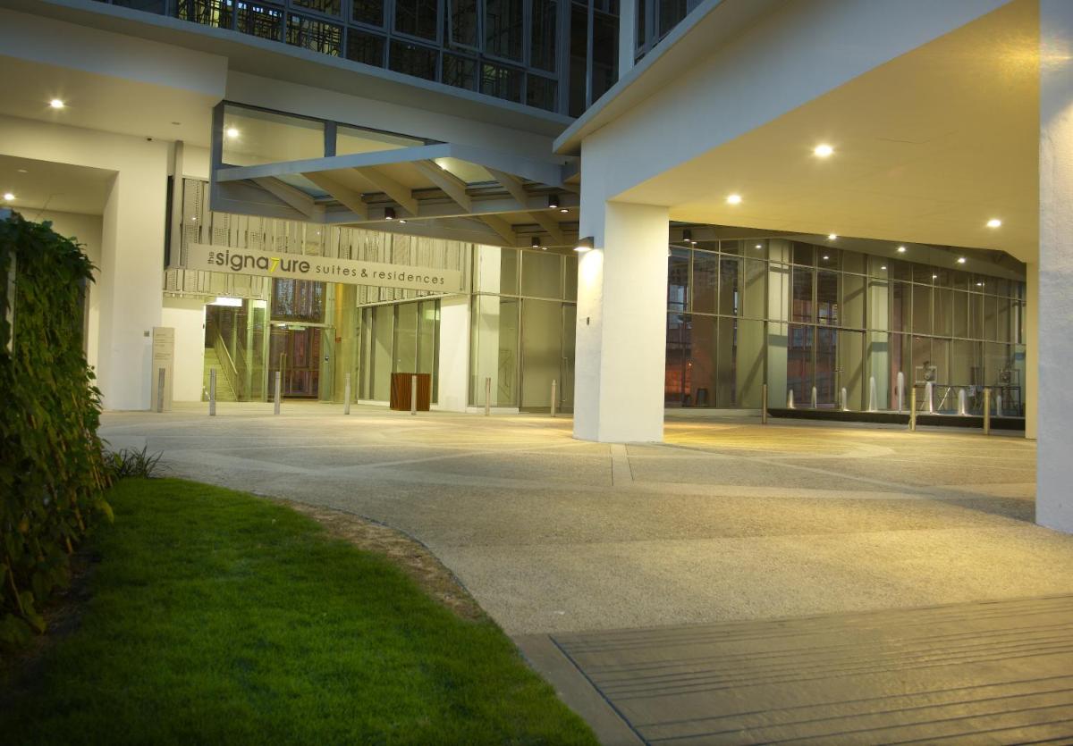 The Signature Hotel & Serviced Suites Kuala Lumpur - Housity