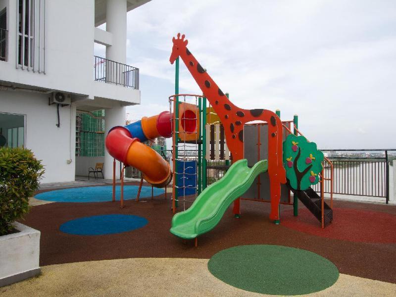 5min Mid Valley Southkey 10min KSL CIQ City Square - Housity