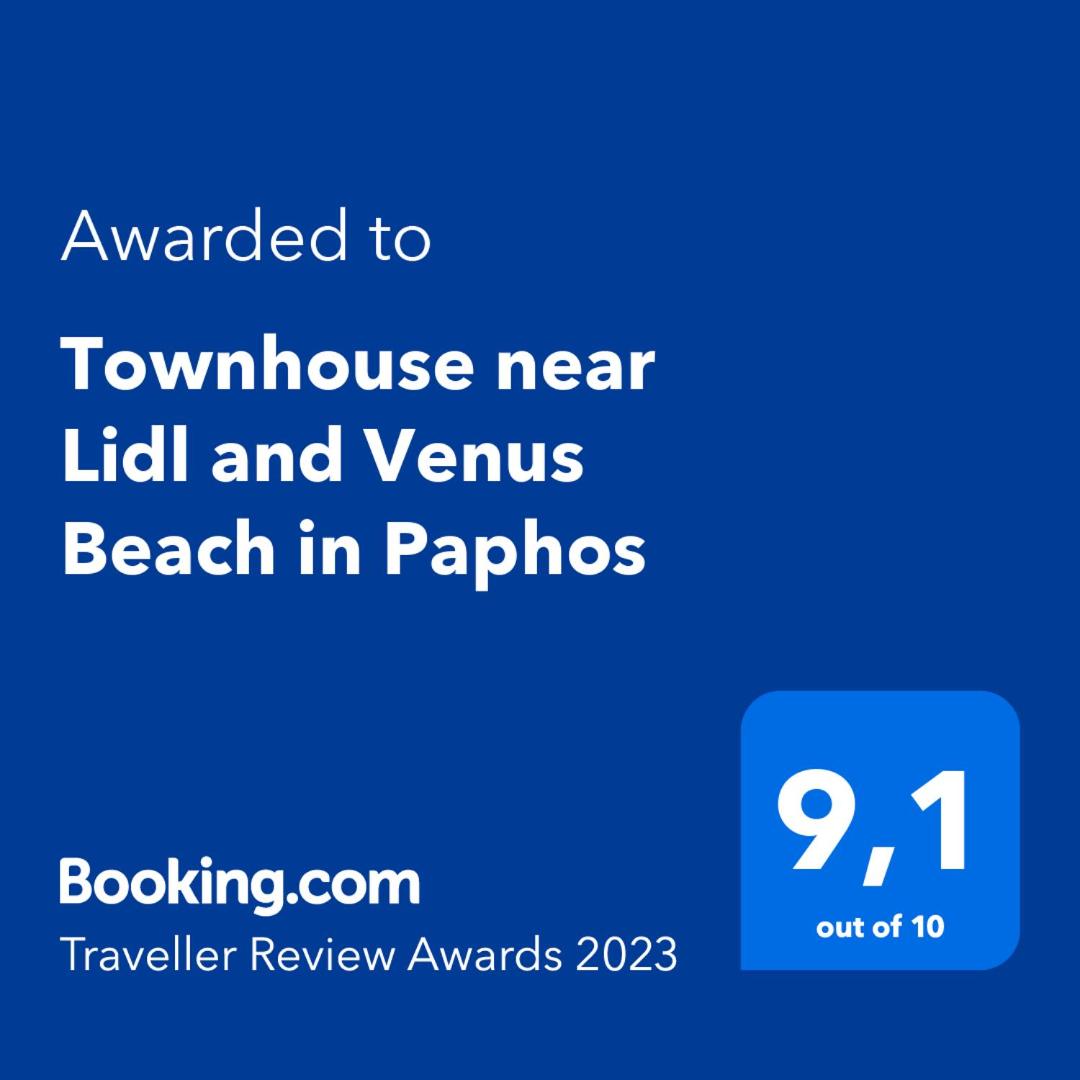 Isabella court Townhouse near Venus beach and Lidl - Housity