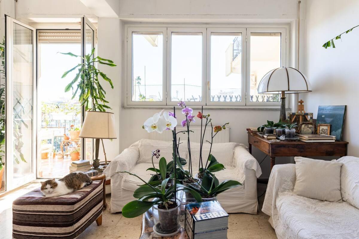 Room and Private Bathroom Between Mondello Beach and Old Town! Free Park! - Housity