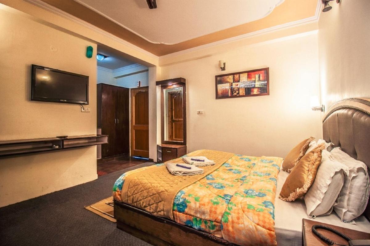 Suitetrails - Manali Paradise Guest House By WB Inn