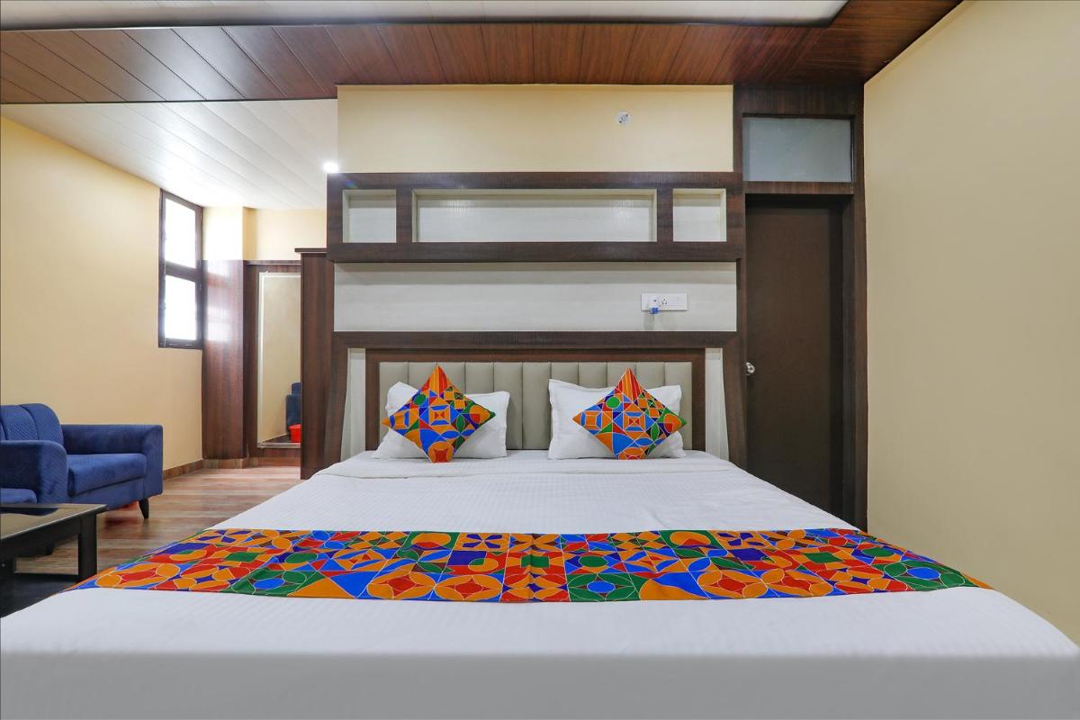 Suitetrails - FabHotel Saumendra